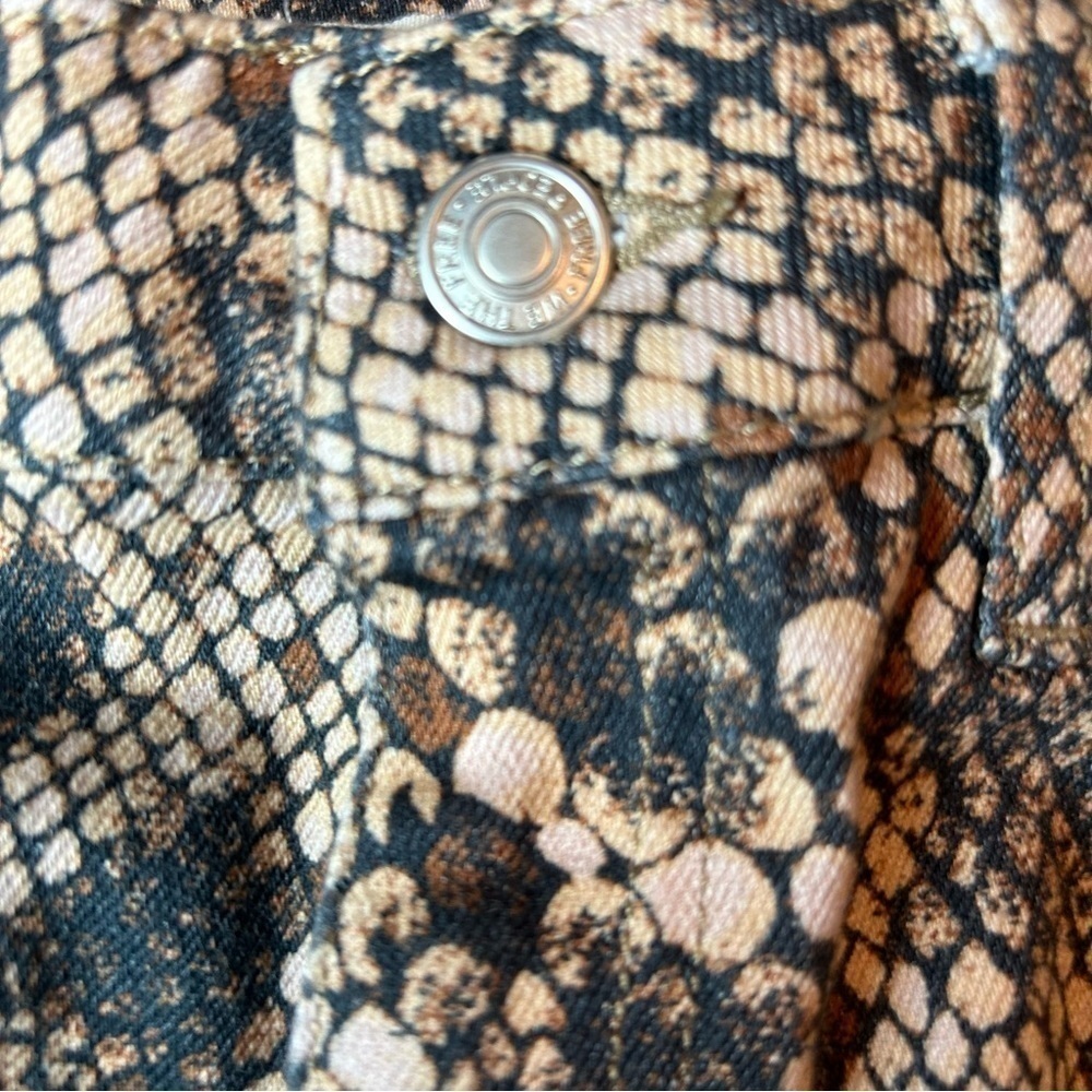 We The Free Faux Snakeskin Print Raw Hem Ankle High Rise Jeggings Sz.31 NWT - Picture 16 of 16